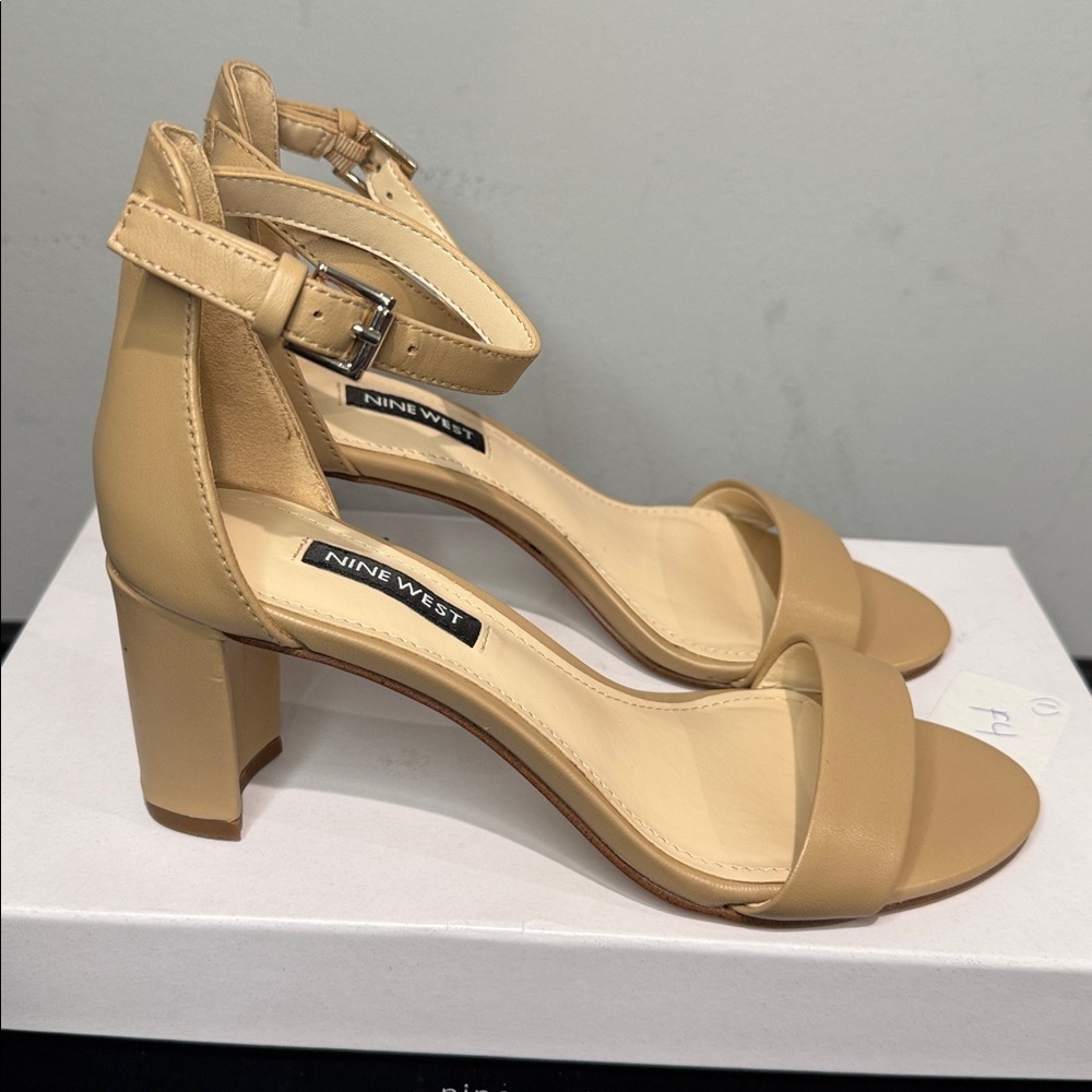 Nine West Pruce Beige Natural Heeled Sandals 5.5 New NIB